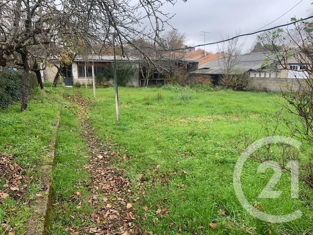 Afficher la photo en grand terrain à vendre - 426.0 m2 - FLEAC - 16 - POITOU-CHARENTES - Century 21 Aloha Immobilier
