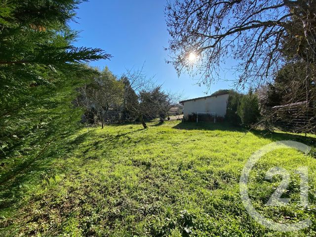 Afficher la photo en grand terrain à vendre - 285.0 m2 - ANGOULEME - 16 - POITOU-CHARENTES - Century 21 Aloha Immobilier