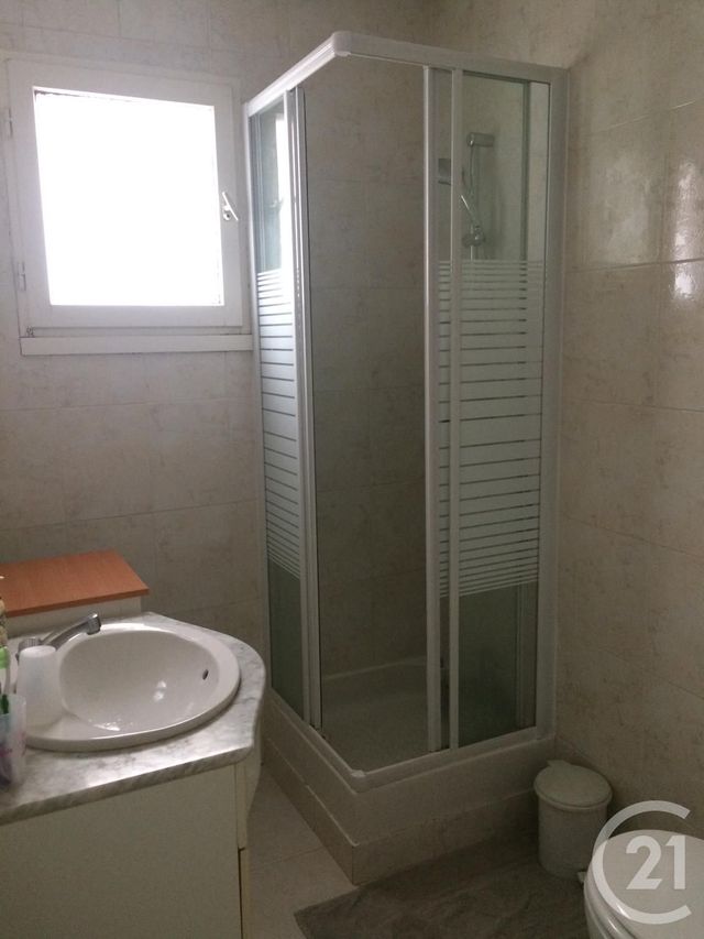 Appartement F2 à louer - 2 pièces - 30.0 m2 - ST MICHEL - 16 - POITOU-CHARENTES - Century 21 Aloha Immobilier Appartement F2 à louer - 2 pièces - 30.0 m2 - ST MICHEL - 16 - POITOU-CHARENTES - Century 21 Aloha Immobilier