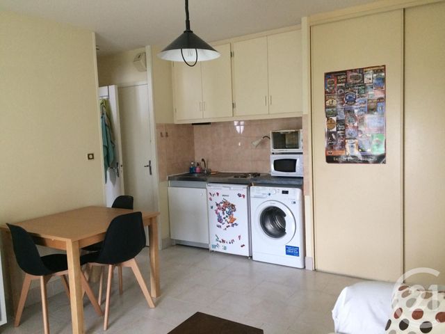 Appartement F2 à louer - 2 pièces - 30.0 m2 - ST MICHEL - 16 - POITOU-CHARENTES - Century 21 Aloha Immobilier Appartement F2 à louer - 2 pièces - 30.0 m2 - ST MICHEL - 16 - POITOU-CHARENTES - Century 21 Aloha Immobilier