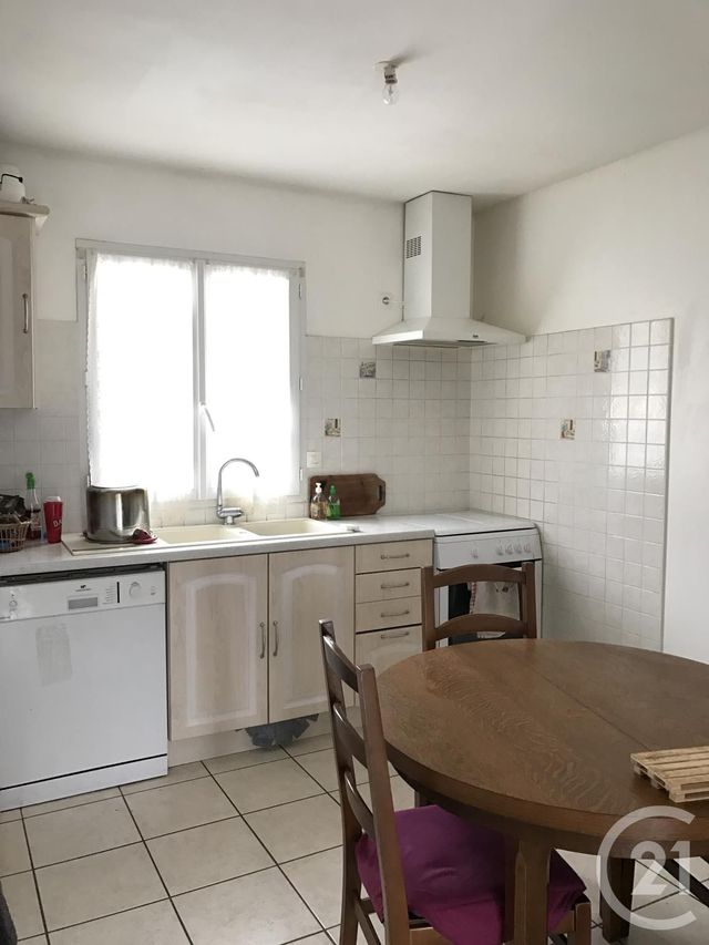 maison à louer - 4 pièces - 84.0 m2 - ST YRIEIX SUR CHARENTE - 16 - POITOU-CHARENTES - Century 21 Aloha Immobilier maison à louer - 4 pièces - 84.0 m2 - ST YRIEIX SUR CHARENTE - 16 - POITOU-CHARENTES - Century 21 Aloha Immobilier