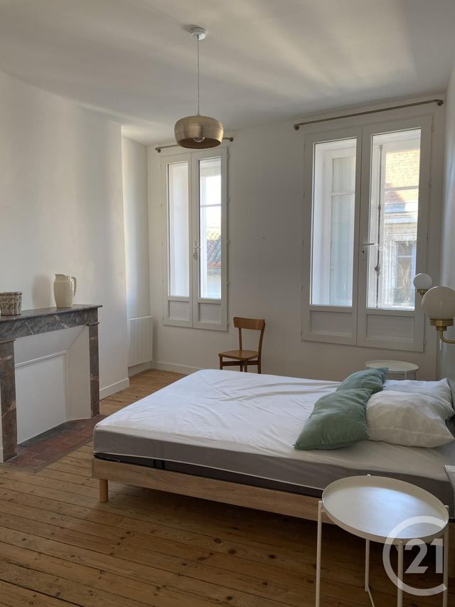 Appartement T2 à louer - 2 pièces - 62.78 m2 - ANGOULEME - 16 - POITOU-CHARENTES - Century 21 Aloha Immobilier Appartement T2 à louer - 2 pièces - 62.78 m2 - ANGOULEME - 16 - POITOU-CHARENTES - Century 21 Aloha Immobilier