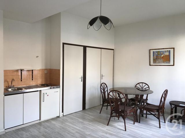 Appartement F1 à louer - 1 pièce - 32.0 m2 - ANGOULEME - 16 - POITOU-CHARENTES - Century 21 Aloha Immobilier Appartement F1 à louer - 1 pièce - 32.0 m2 - ANGOULEME - 16 - POITOU-CHARENTES - Century 21 Aloha Immobilier