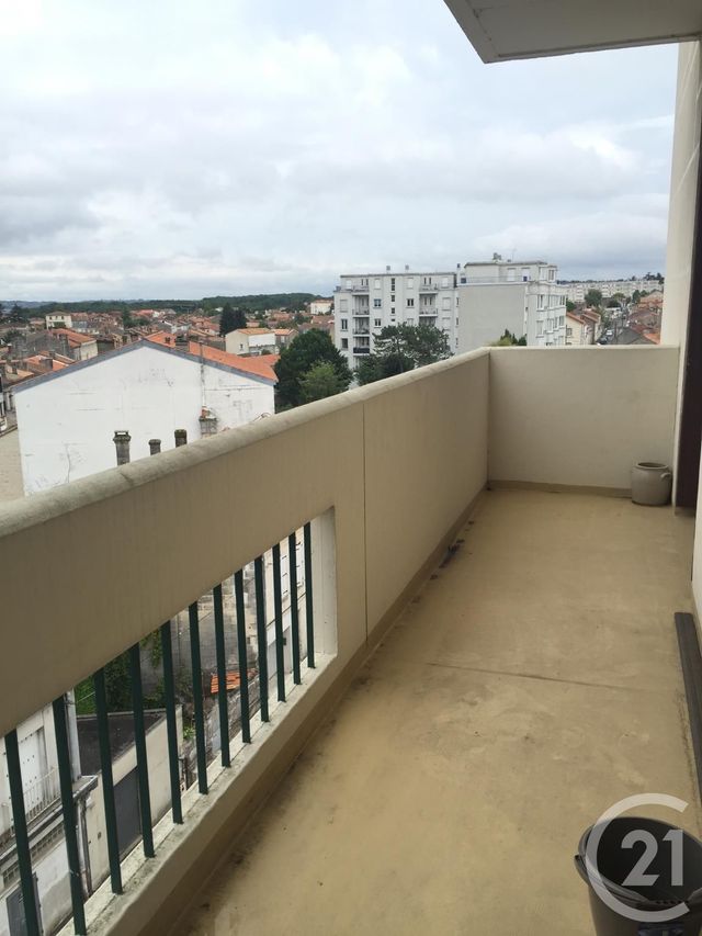Afficher la photo en grand Appartement F4 à louer - 4 pièces - 79.5 m2 - ANGOULEME - 16 - POITOU-CHARENTES - Century 21 Aloha Immobilier