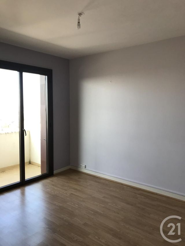 Afficher la photo en grand Appartement F4 à louer - 4 pièces - 79.5 m2 - ANGOULEME - 16 - POITOU-CHARENTES - Century 21 Aloha Immobilier