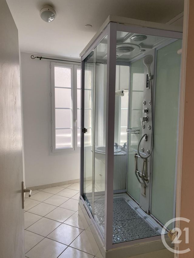 Afficher la photo en grand Appartement F3 à louer - 3 pièces - 78.0 m2 - ANGOULEME - 16 - POITOU-CHARENTES - Century 21 Aloha Immobilier