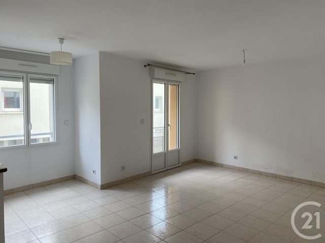 Afficher la photo en grand Appartement F3 à louer - 3 pièces - 63.0 m2 - ANGOULEME - 16 - POITOU-CHARENTES - Century 21 Aloha Immobilier