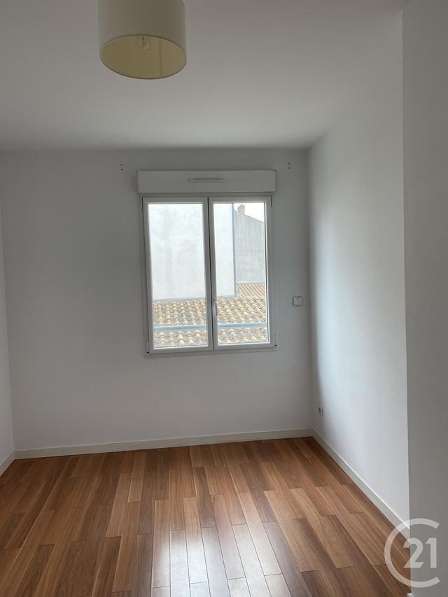 Afficher la photo en grand Appartement F3 à louer - 3 pièces - 63.0 m2 - ANGOULEME - 16 - POITOU-CHARENTES - Century 21 Aloha Immobilier
