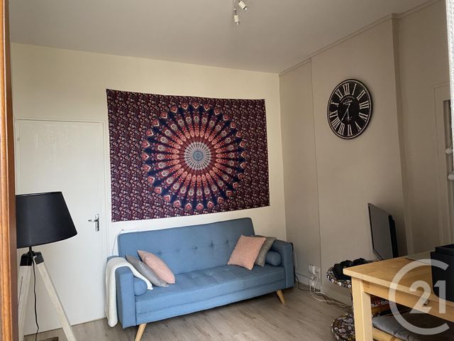 Afficher la photo en grand Appartement F2 à louer - 2 pièces - 29.0 m2 - ANGOULEME - 16 - POITOU-CHARENTES - Century 21 Aloha Immobilier