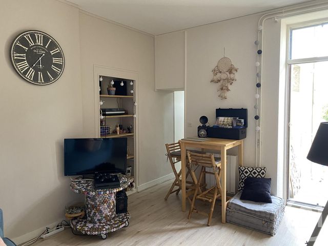 Afficher la photo en grand Appartement F2 à louer - 2 pièces - 29.0 m2 - ANGOULEME - 16 - POITOU-CHARENTES - Century 21 Aloha Immobilier