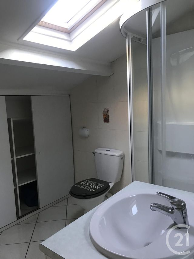 Afficher la photo en grand Appartement F1 à louer - 1 pièce - 25.17 m2 - ANGOULEME - 16 - POITOU-CHARENTES - Century 21 Aloha Immobilier