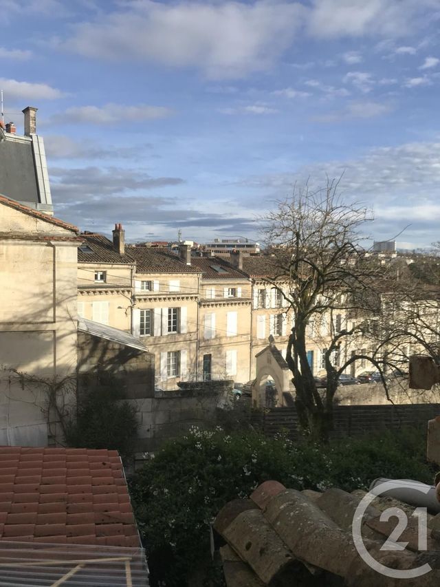 Afficher la photo en grand Appartement F1 à louer - 1 pièce - 25.17 m2 - ANGOULEME - 16 - POITOU-CHARENTES - Century 21 Aloha Immobilier