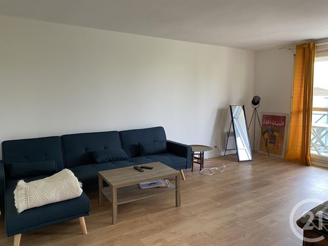 Afficher la photo en grand Appartement F3 à louer - 3 pièces - 64.95 m2 - ANGOULEME - 16 - POITOU-CHARENTES - Century 21 Aloha Immobilier