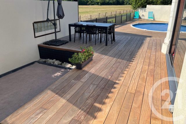 maison à vendre - 7 pièces - 157.0 m2 - CHAMPNIERS - 16 - POITOU-CHARENTES - Century 21 Aloha Immobilier