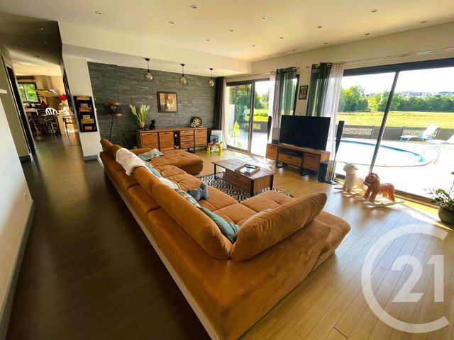 maison à vendre - 7 pièces - 157.0 m2 - CHAMPNIERS - 16 - POITOU-CHARENTES - Century 21 Aloha Immobilier