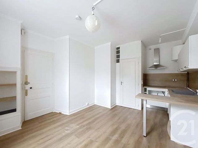 Appartement F1 à louer - 1 pièce - 15.74 m2 - ANGOULEME - 16 - POITOU-CHARENTES - Century 21 Aloha Immobilier