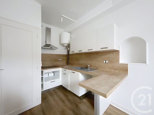 Appartement F1 à louer - 1 pièce - 15.74 m2 - ANGOULEME - 16 - POITOU-CHARENTES - Century 21 Aloha Immobilier