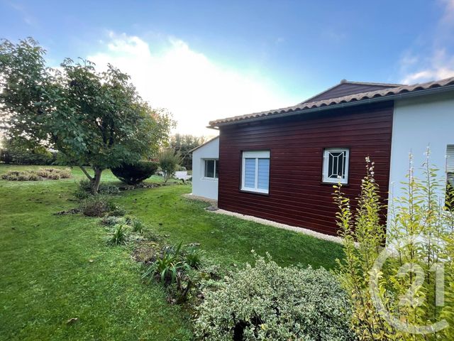 maison à vendre - 8 pièces - 187.75 m2 - PUYMOYEN - 16 - POITOU-CHARENTES - Century 21 Aloha Immobilier