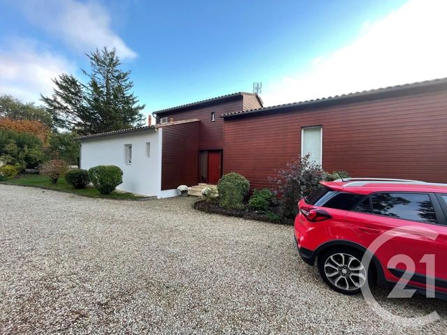maison à vendre - 8 pièces - 187.75 m2 - PUYMOYEN - 16 - POITOU-CHARENTES - Century 21 Aloha Immobilier