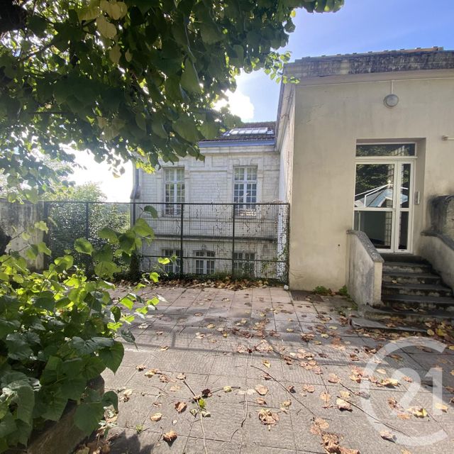 Appartement T2 à vendre - 2 pièces - 32.52 m2 - ANGOULEME - 16 - POITOU-CHARENTES - Century 21 Aloha Immobilier