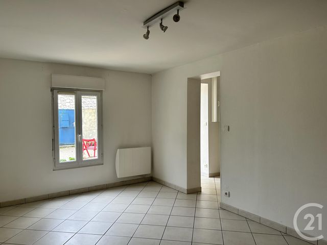 Appartement F2 à louer - 2 pièces - 51.25 m2 - ANGOULEME - 16 - POITOU-CHARENTES - Century 21 Aloha Immobilier