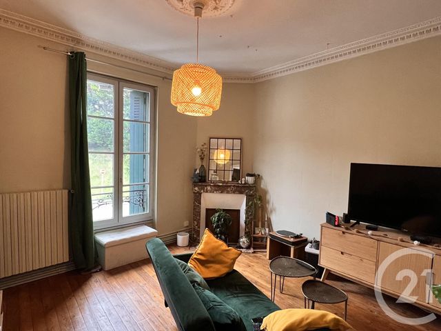 Appartement F2 à louer - 2 pièces - 52.0 m2 - ANGOULEME - 16 - POITOU-CHARENTES - Century 21 Aloha Immobilier