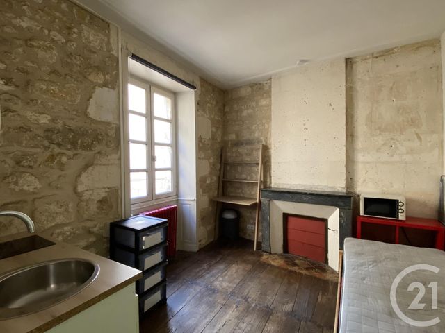 Studio à louer - 1 pièce - 14.9 m2 - ANGOULEME - 16 - POITOU-CHARENTES - Century 21 Aloha Immobilier