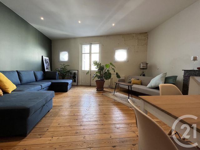 Appartement T2 à louer - 2 pièces - 62.78 m2 - ANGOULEME - 16 - POITOU-CHARENTES - Century 21 Aloha Immobilier