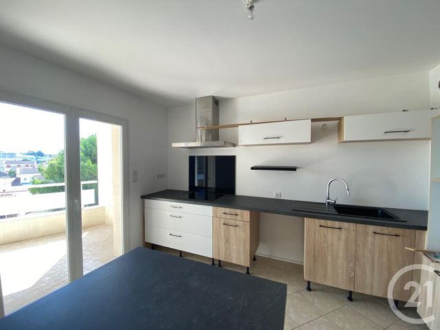 Appartement F5 à vendre - 7 pièces - 163.16 m2 - ANGOULEME - 16 - POITOU-CHARENTES - Century 21 Aloha Immobilier