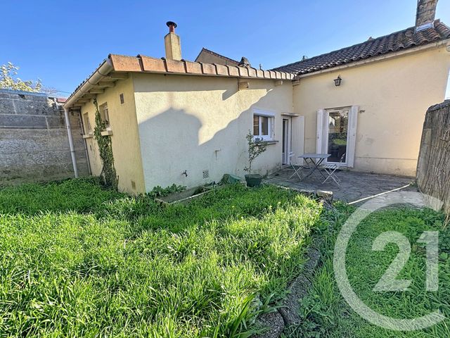maison à vendre - 2 pièces - 52.0 m2 - ANGOULEME - 16 - POITOU-CHARENTES - Century 21 Aloha Immobilier