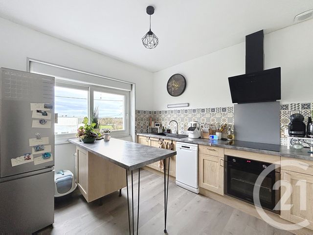 maison à louer - 3 pièces - 81.0 m2 - ST MICHEL - 16 - POITOU-CHARENTES - Century 21 Aloha Immobilier