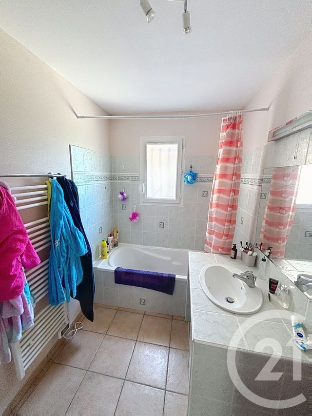 maison à vendre - 5 pièces - 92.0 m2 - ANGOULEME - 16 - POITOU-CHARENTES - Century 21 Aloha Immobilier