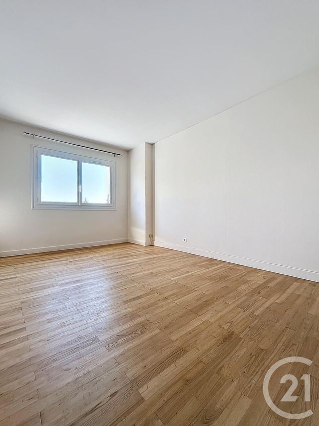 Afficher la photo en grand maison à vendre - 10 pièces - 240.0 m2 - ANGOULEME - 16 - POITOU-CHARENTES - Century 21 Aloha Immobilier