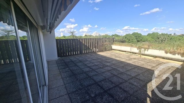 Appartement T1 à vendre - 1 pièce - 43.29 m2 - ANGOULEME - 16 - POITOU-CHARENTES - Century 21 Aloha Immobilier