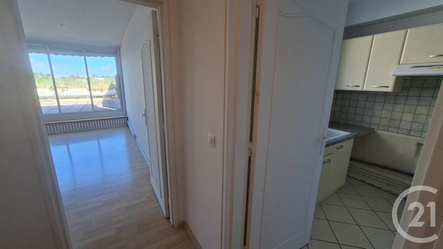 Appartement T1 à vendre - 1 pièce - 43.29 m2 - ANGOULEME - 16 - POITOU-CHARENTES - Century 21 Aloha Immobilier