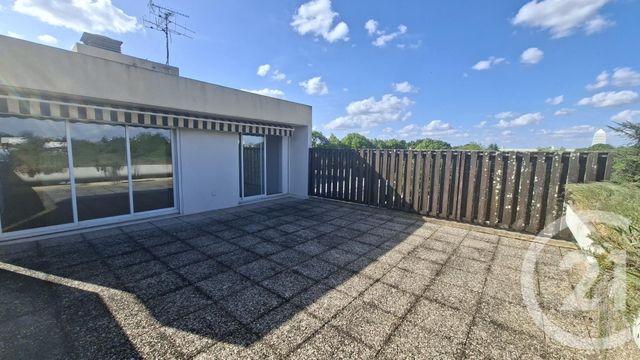 Appartement T1 à vendre - 1 pièce - 43.29 m2 - ANGOULEME - 16 - POITOU-CHARENTES - Century 21 Aloha Immobilier