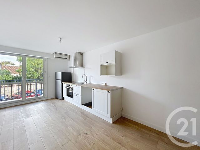 Appartement F2 à louer - 2 pièces - 42.04 m2 - ANGOULEME - 16 - POITOU-CHARENTES - Century 21 Aloha Immobilier