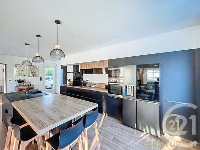 maison à vendre - 8 pièces - 270.5 m2 - ANGOULEME - 16 - POITOU-CHARENTES - Century 21 Aloha Immobilier