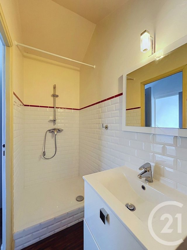 maison à louer - 5 pièces - 100.91 m2 - ANGOULEME - 16 - POITOU-CHARENTES - Century 21 Aloha Immobilier