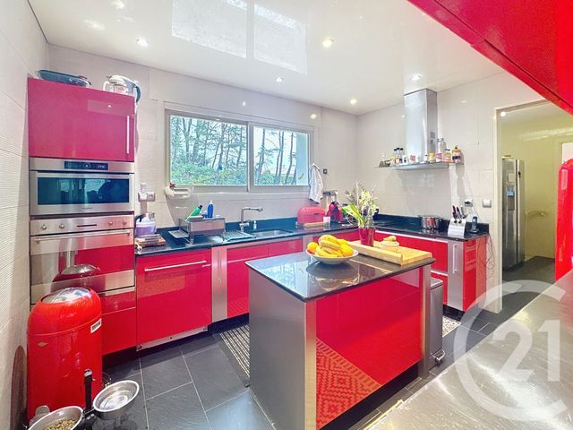 maison à vendre - 7 pièces - 274.0 m2 - CHAMPNIERS - 16 - POITOU-CHARENTES - Century 21 Aloha Immobilier