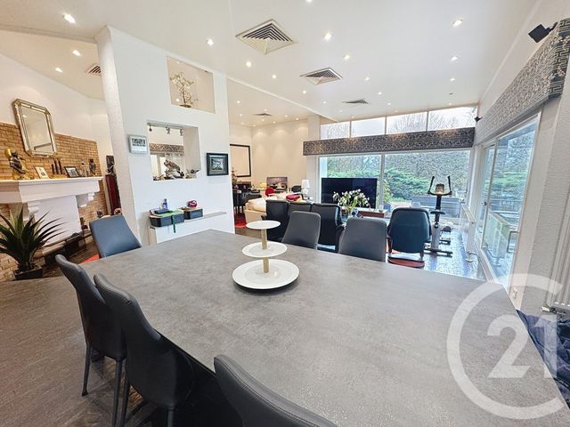 maison à vendre - 7 pièces - 274.0 m2 - CHAMPNIERS - 16 - POITOU-CHARENTES - Century 21 Aloha Immobilier