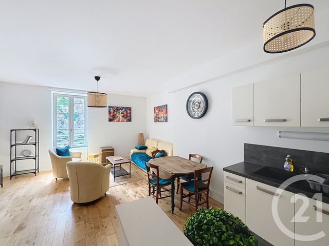 Appartement F3 à louer - 3 pièces - 64.94 m2 - ANGOULEME - 16 - POITOU-CHARENTES - Century 21 Aloha Immobilier