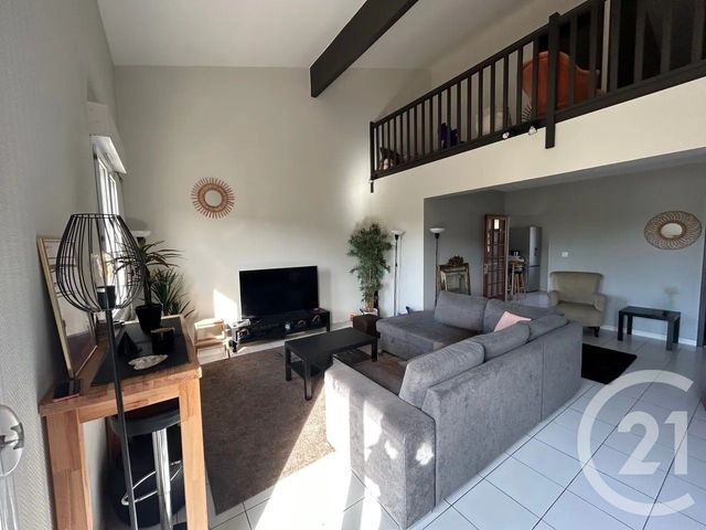 Appartement Duplex à vendre - 4 pièces - 117.0 m2 - ANGOULEME - 16 - POITOU-CHARENTES - Century 21 Aloha Immobilier