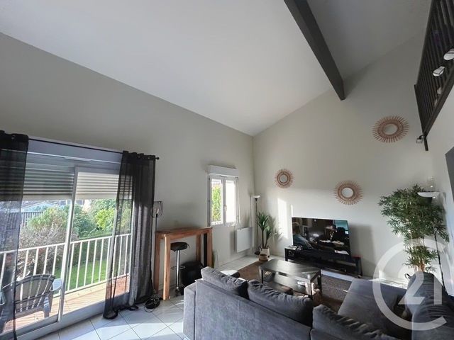 Appartement Duplex à vendre - 4 pièces - 117.0 m2 - ANGOULEME - 16 - POITOU-CHARENTES - Century 21 Aloha Immobilier