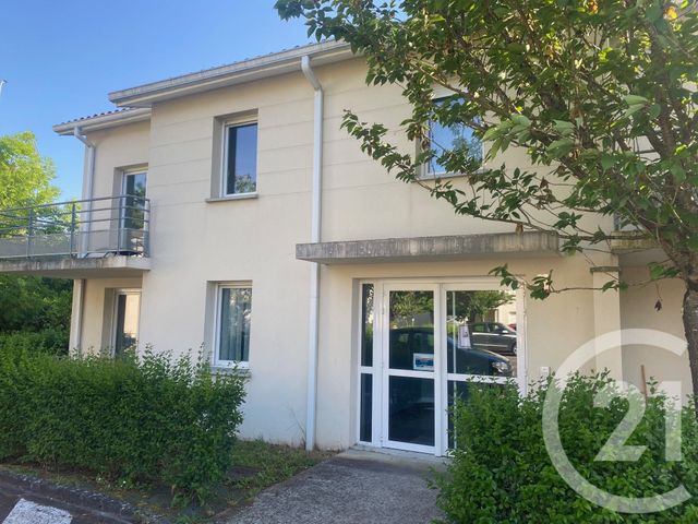 Appartement T2 à vendre - 2 pièces - 35.98 m2 - ANGOULEME - 16 - POITOU-CHARENTES - Century 21 Aloha Immobilier