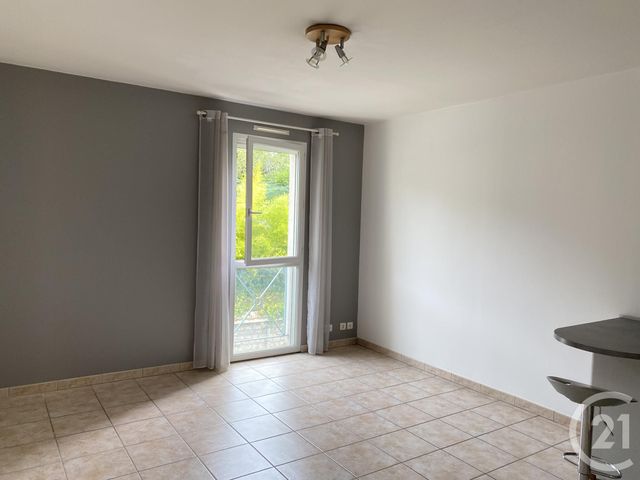 Appartement Studio à louer - 1 pièce - 22.36 m2 - ANGOULEME - 16 - POITOU-CHARENTES - Century 21 Aloha Immobilier