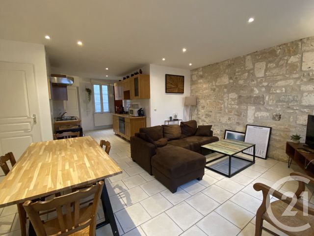 Appartement F3 à louer - 3 pièces - 79.41 m2 - ANGOULEME - 16 - POITOU-CHARENTES - Century 21 Aloha Immobilier