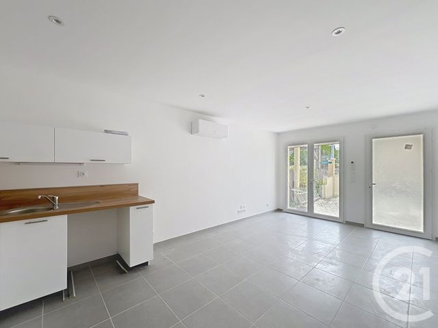 Appartement F3 à louer - 3 pièces - 59.03 m2 - ANGOULEME - 16 - POITOU-CHARENTES - Century 21 Aloha Immobilier