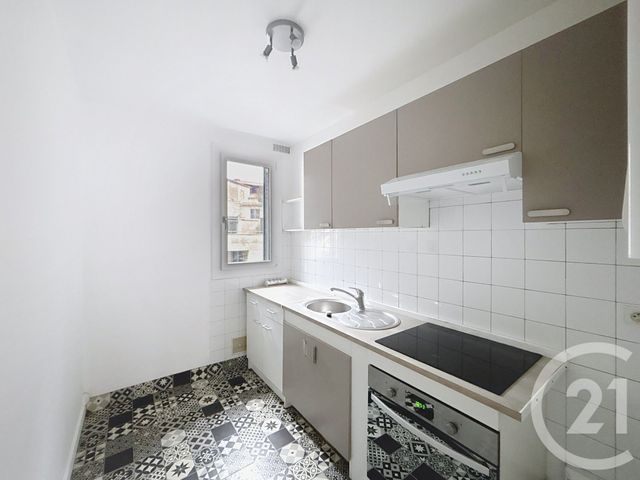 Appartement F3 à vendre - 3 pièces - 63.01 m2 - ANGOULEME - 16 - POITOU-CHARENTES - Century 21 Aloha Immobilier