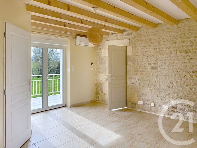 maison à louer - 7 pièces - 162.0 m2 - ST GENIS D HIERSAC - 16 - POITOU-CHARENTES - Century 21 Aloha Immobilier